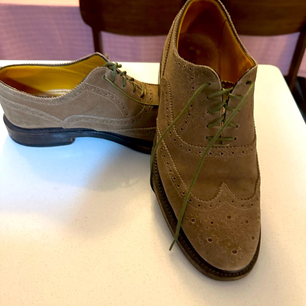 Canali Suede wingtip. Brown in color great condition with solid soles. Size 44